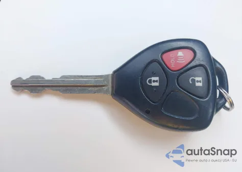 2009 Pontiac Vibe z USA, uszkodzony, nr VIN 5Y2SP67079Z452484